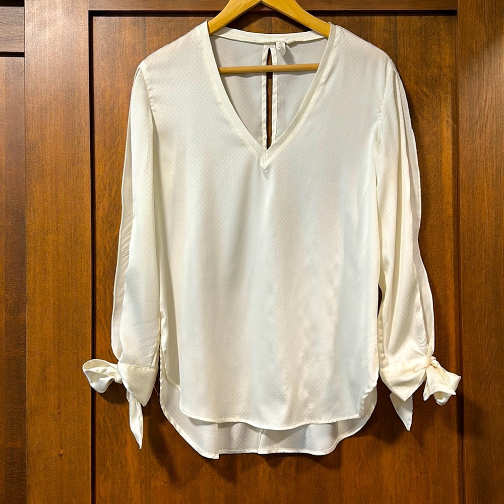 Treasure & Bond Tie Sleeve Blouse / Off-White